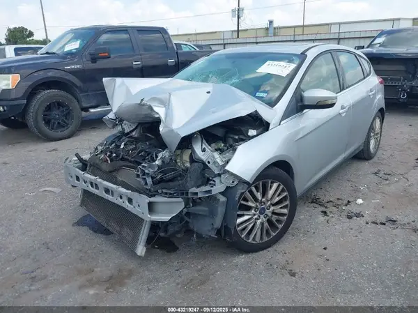 1FADP3N28HL272448 2017 FORD FOCUS - Image 2