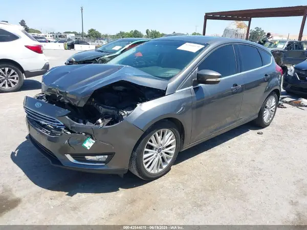 1FADP3N28JL232120 2018 FORD FOCUS - Image 2