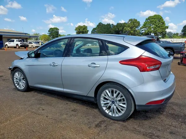 1FADP3N28JL233140 2018 FORD FOCUS - Image 2