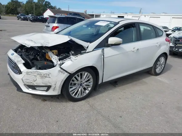 1FADP3N28JL243179 2018 FORD FOCUS - Image 2