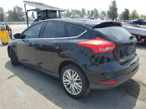 1FADP3N28JL250097 2018 FORD FOCUS - Image 2