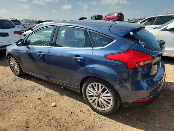 1FADP3N28JL285562 2018 FORD FOCUS - Image 2