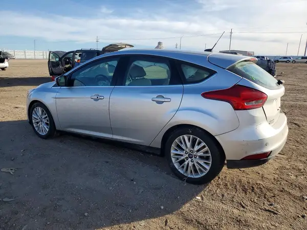 1FADP3N28JL323775 2018 FORD FOCUS - Image 2