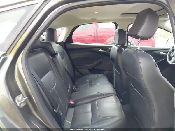 1FADP3N28JL323825 2018 FORD FOCUS - Image 8