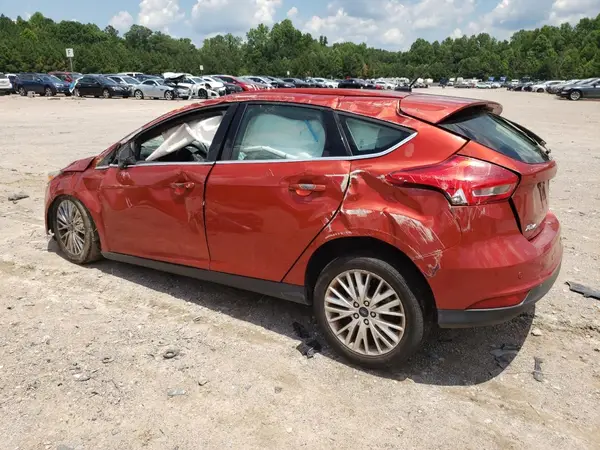 1FADP3N28JL325882 2018 FORD FOCUS - Image 2