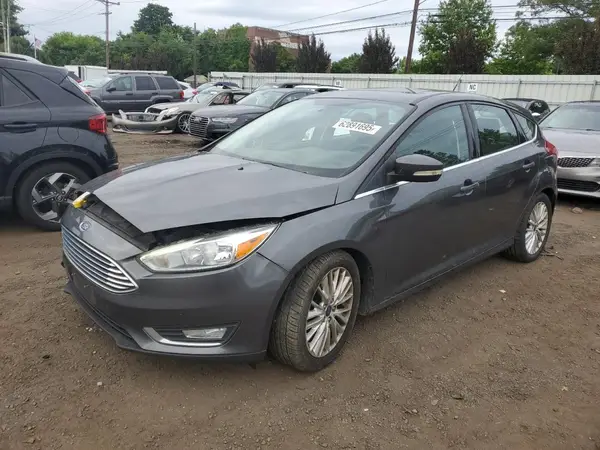 1FADP3N29HL240527 2017 FORD FOCUS - Image 1