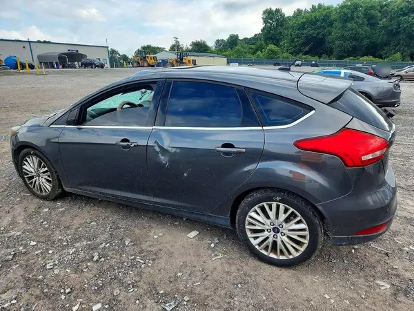 1FADP3N29HL279568 2017 FORD FOCUS - Image 2