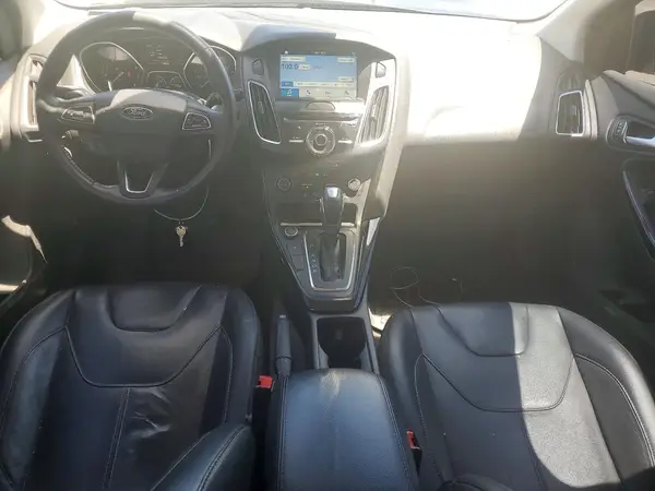 1FADP3N29HL329000 2017 FORD FOCUS - Image 8