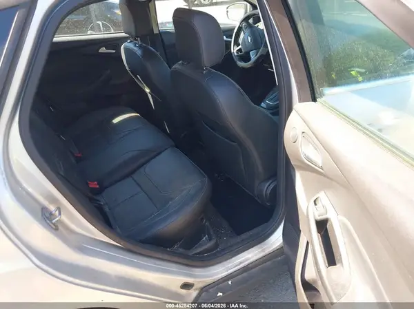 1FADP3N29HL333726 2017 FORD FOCUS - Image 8