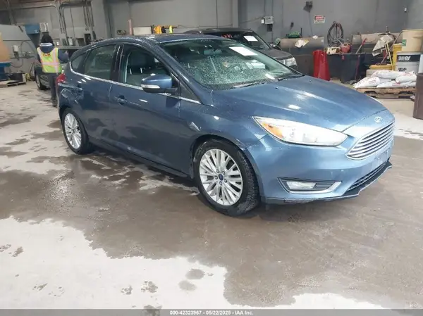 1FADP3N29JL242428 2018 FORD FOCUS - Image 1