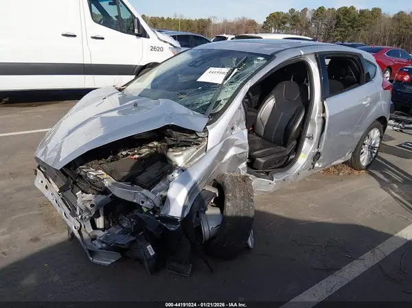 1FADP3N29JL247113 2018 FORD FOCUS - Image 2
