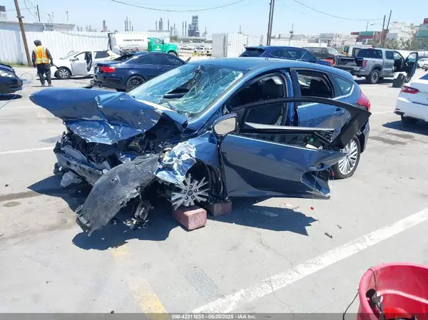 1FADP3N29JL247516 2018 FORD FOCUS - Image 2