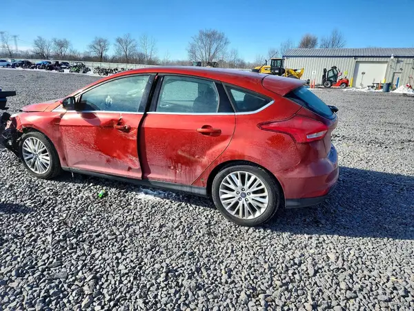 1FADP3N29JL252487 2018 FORD FOCUS - Image 2