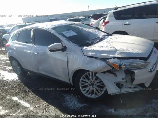 1FADP3N29JL261819 2018 FORD FOCUS - Image 1