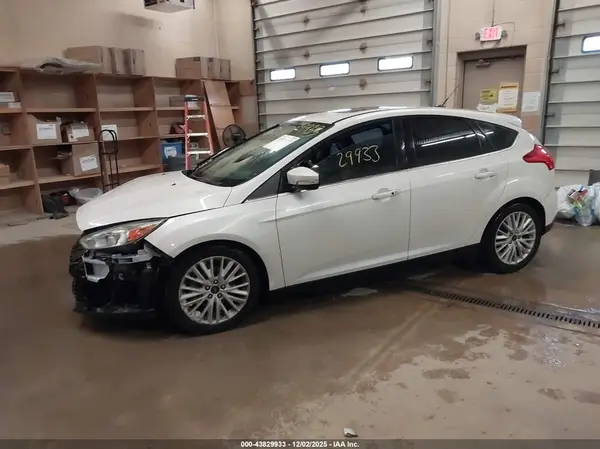 1FADP3N29JL278765 2018 FORD FOCUS - Image 2