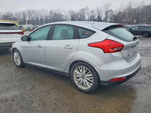 1FADP3N29JL317127 2018 FORD FOCUS - Image 2
