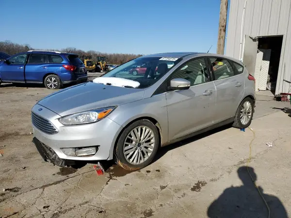 1FADP3N29JL325860 2018 FORD FOCUS - Image 1