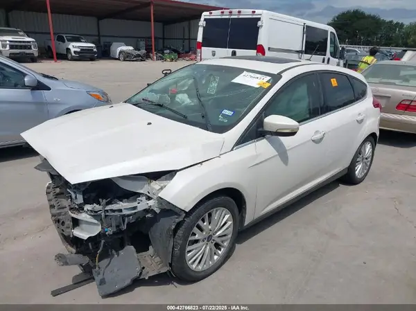 1FADP3N2XHL268109 2017 FORD FOCUS - Image 2