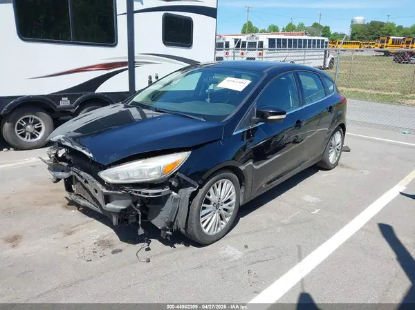 1FADP3N2XHL288022 2017 FORD FOCUS - Image 2