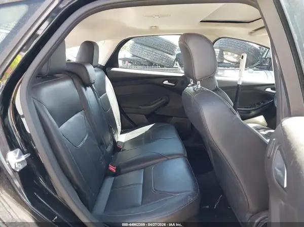 1FADP3N2XHL288022 2017 FORD FOCUS - Image 8