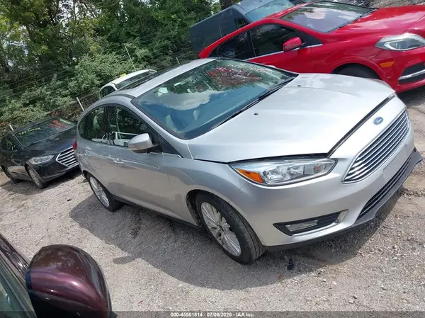 1FADP3N2XJL271727 2018 FORD FOCUS - Image 1