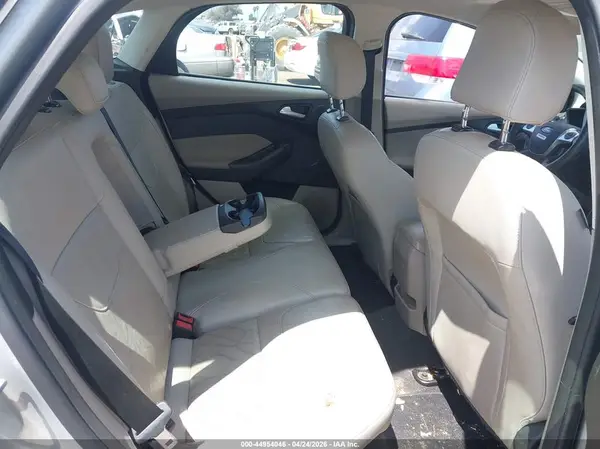 1FADP3R40GL306442 2016 FORD FOCUS - Image 8