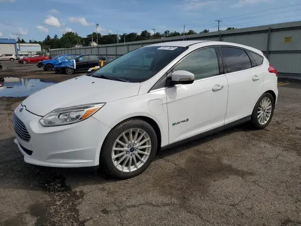 1FADP3R40HL224437 2017 FORD FOCUS - Image 1