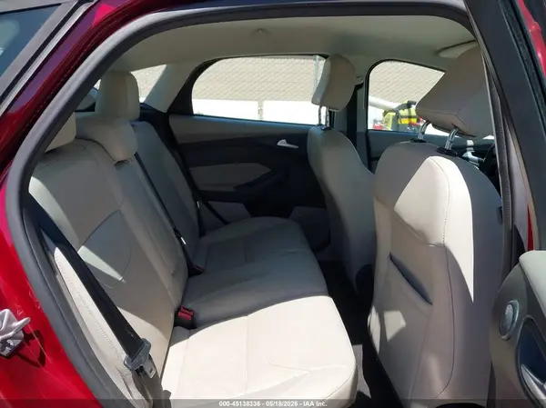 1FADP3R42HL263787 2017 FORD FOCUS - Image 8