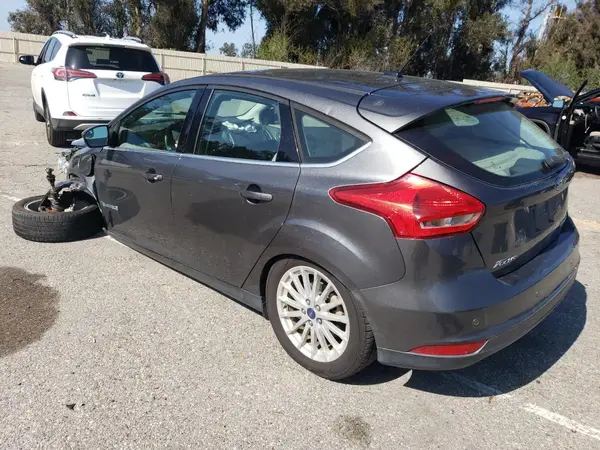 1FADP3R42HL325348 2017 FORD FOCUS - Image 2
