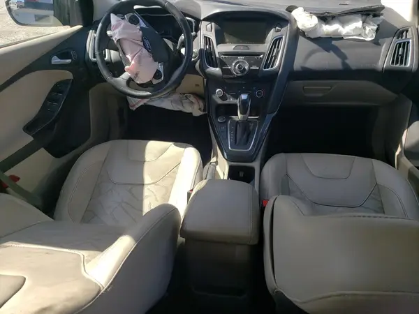 1FADP3R42HL325348 2017 FORD FOCUS - Image 8