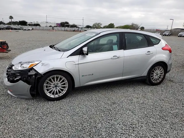 1FADP3R42JL278506 2018 FORD FOCUS - Image 1