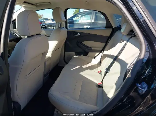 1FADP3R42JL304036 2018 FORD FOCUS - Image 8