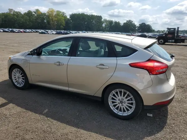 1FADP3R43HL228398 2017 FORD FOCUS - Image 2