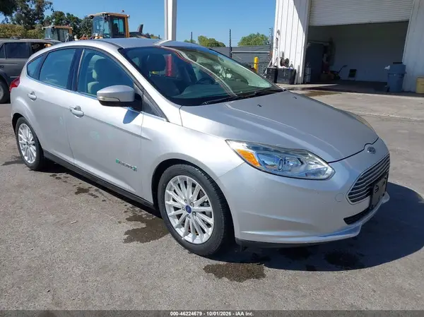1FADP3R43JL296139 2018 FORD FOCUS - Image 1