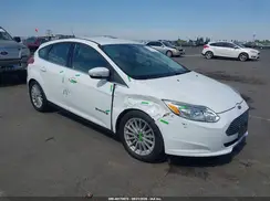 1FADP3R44JL230957 2018 FORD FOCUS
