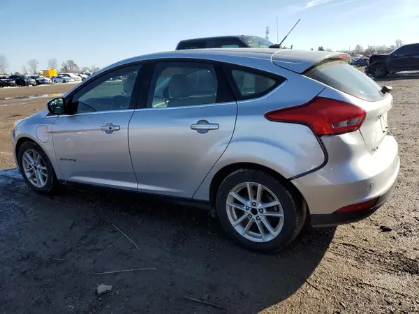 1FADP3R44JL296604 2018 FORD FOCUS - Image 2