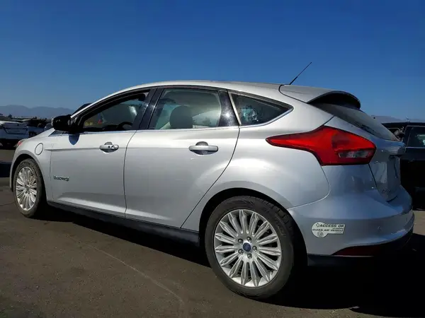 1FADP3R45GL380018 2016 FORD FOCUS - Image 2