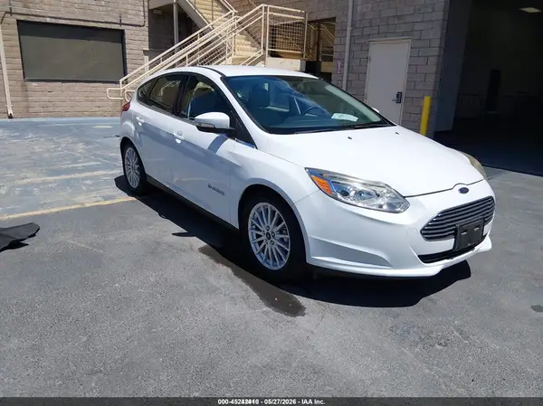 1FADP3R45JL296112 2018 FORD FOCUS - Image 1