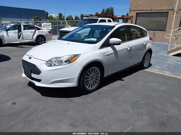 1FADP3R45JL296112 2018 FORD FOCUS - Image 2