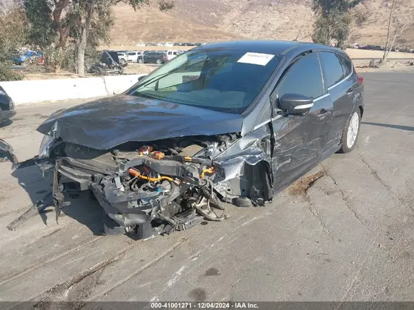 1FADP3R45JL332056 2018 FORD FOCUS - Image 2