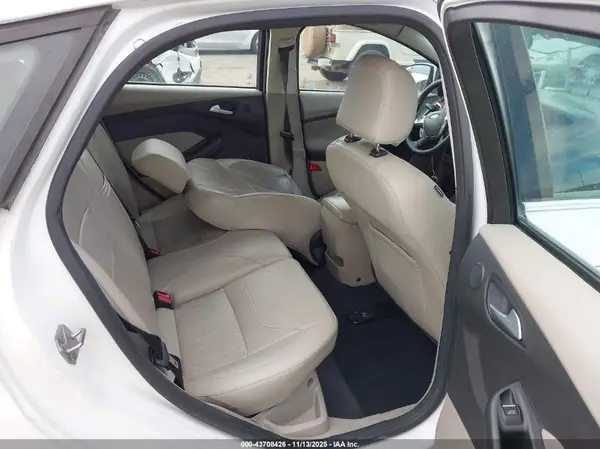 1FADP3R46GL306249 2016 FORD FOCUS - Image 8
