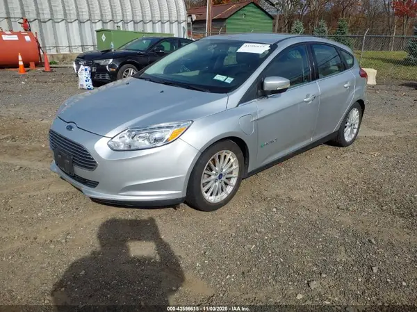 1FADP3R46HL316720 2017 FORD FOCUS - Image 2