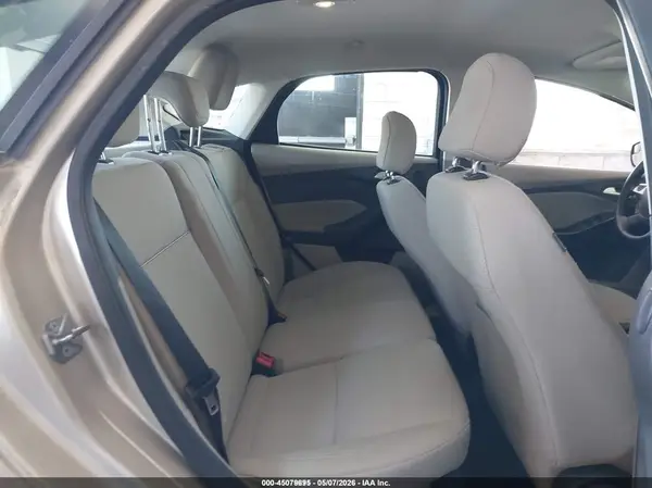 1FADP3R46JL296121 2018 FORD FOCUS - Image 8