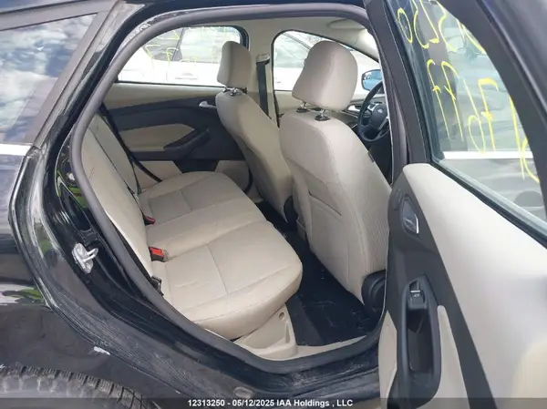 1FADP3R46JL317677 2018 FORD FOCUS - Image 8