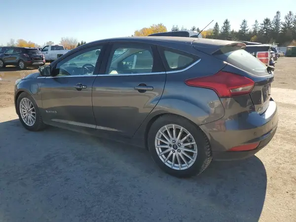 1FADP3R47JL213179 2018 FORD FOCUS - Image 2