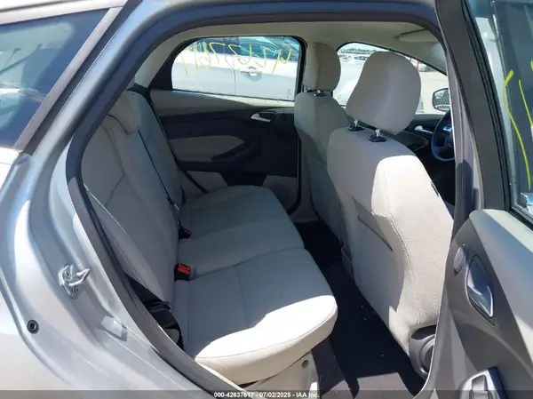 1FADP3R48HL239171 2017 FORD FOCUS - Image 8