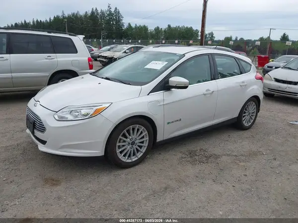 1FADP3R48HL255483 2017 FORD FOCUS - Image 2