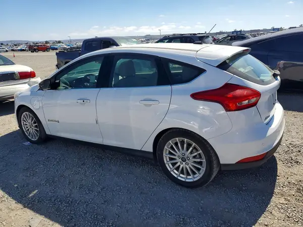 1FADP3R49HL224520 2017 FORD FOCUS - Image 2