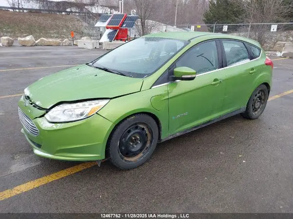 1FADP3R49JL263243 2018 FORD FOCUS - Image 2