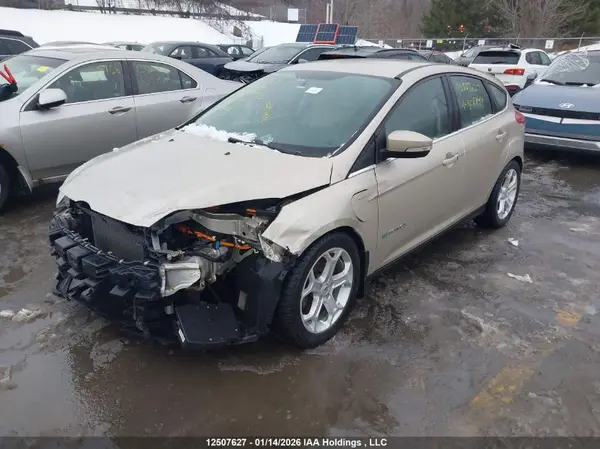 1FADP3R49JL305748 2018 FORD FOCUS - Image 2